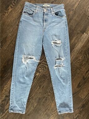 Levi's High Waisted Mom Jeans Distressed Ripped Light Blue Wash Size 29